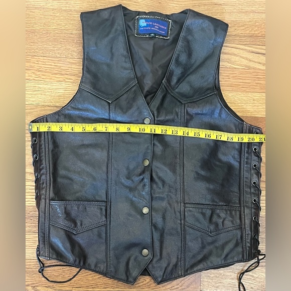 Vance Motorcycle Leather Vest With Eagle Embossing - Picture 7 of 8